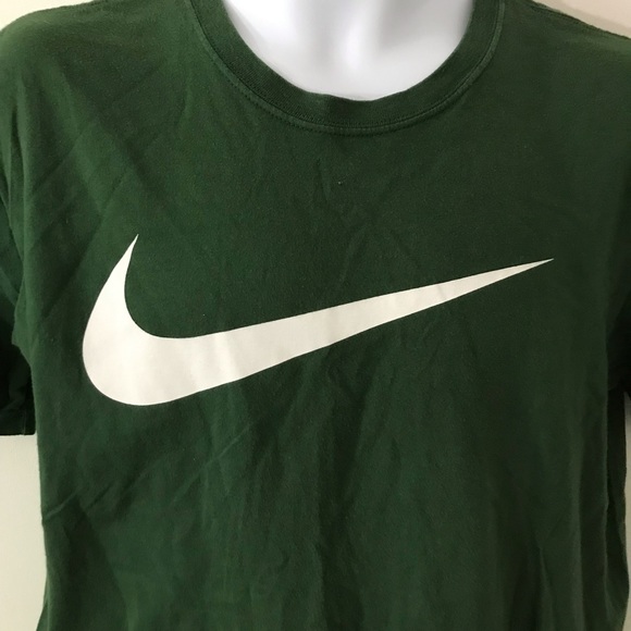 Mens Nike Swoosh Regular Fit T-Shirt Size Medium - Picture 2 of 4